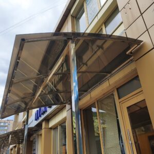 козирок з полікарбонатом
