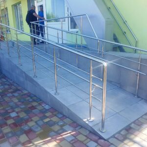 Перила для пандуса