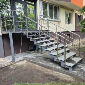 Поруччя з полірованої нержавіючої сталі